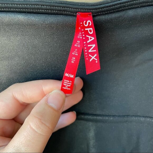 Spanx Faux Leather Leggings - Picture 7 of 8